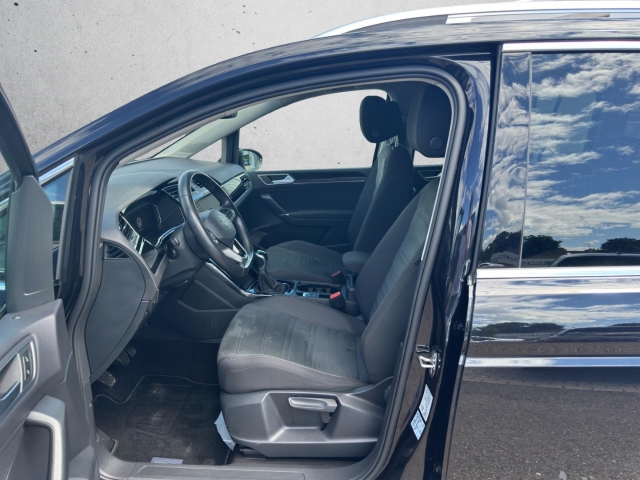 Touran 1.5 TSI Highline AHK*Navi*LED*SHZ*