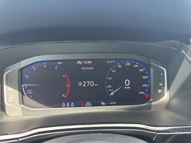 Touran 1.5 TSI Highline AHK*Navi*LED*SHZ*