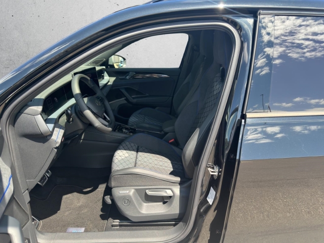 Tayron 2.0 TSI 4Motion R-Line*AHK*Navi*LED*RüKa*