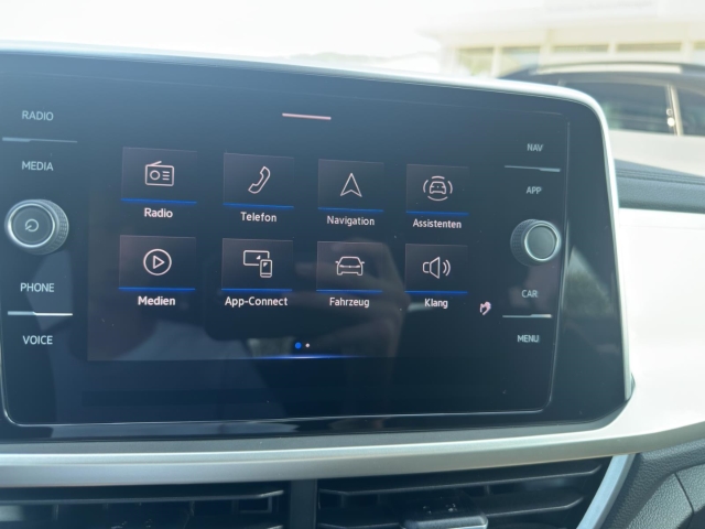 T-Roc 1.0 TSI Move*Navi*LED*ACC*RüKa*SHZ*