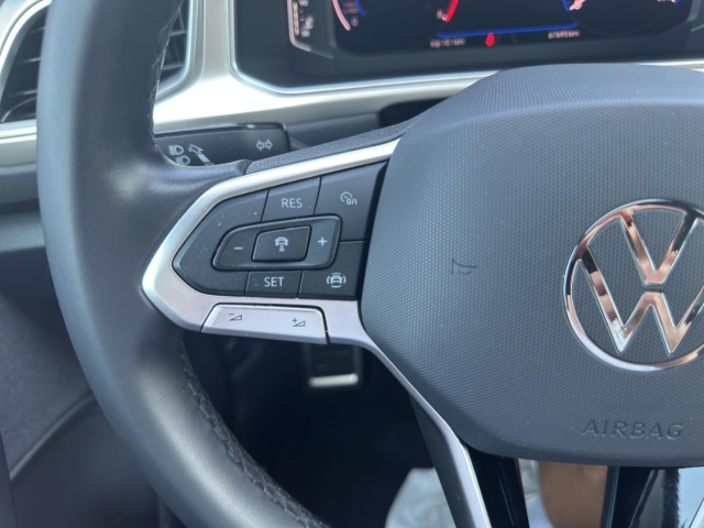 T-Roc 1.0 TSI Move*Navi*LED*ACC*RüKa*SHZ*