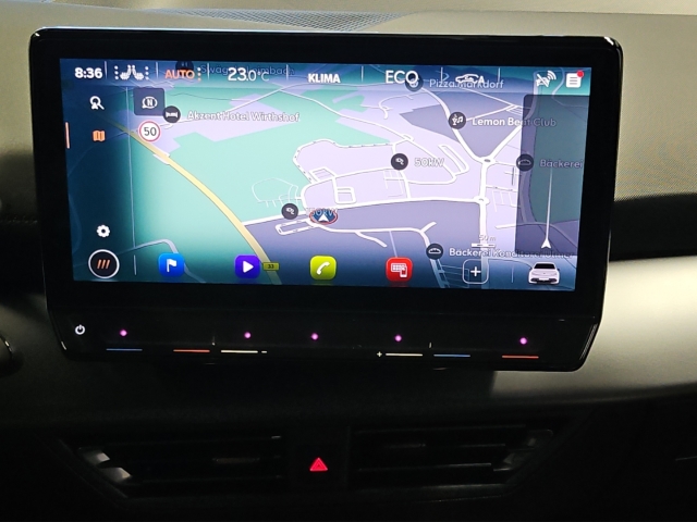 Born 62 kW*Navi*LED*RüKa*StandH*SHZ*
