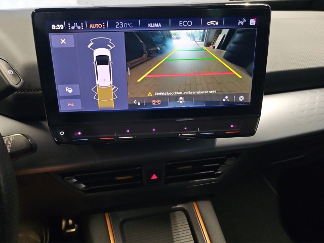 Born 62 kW*Navi*LED*RüKa*StandH*SHZ*