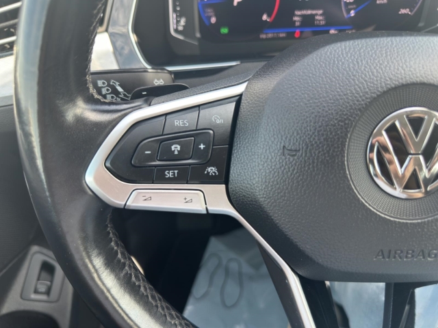 Passat Business AHK-klappbar*Navi*LED*SHZ*RüKa*