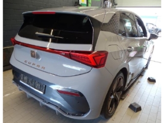 Born 62 kWH Edition Dynamic*Navi*RüKa*SHZ*LED*