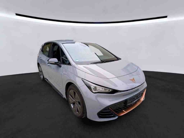 Born 62 kWh*Navi*LED*RüKa*ACC*SHZ*