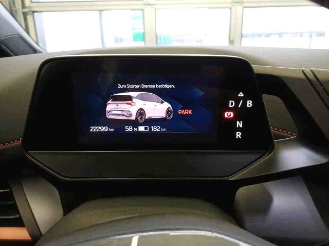 Born 62 kWh*Navi*LED*RüKa*ACC*SHZ*
