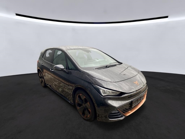 Born 62 kWh*Navi*LED*ACC*RüKa*SHZ*