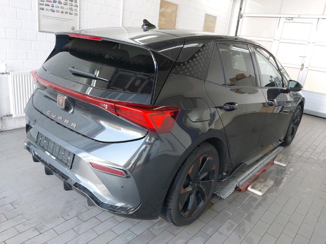 Born CUPRA Edition Dynamic*Navi*LED*RüKa*SHZ*