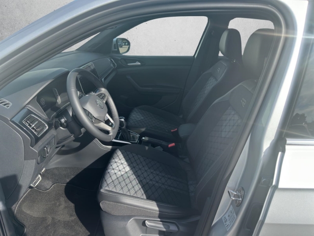 T-Cross R-Line 1.5 TSI 110 kW*Navi*LED*RüKa*SHZ*