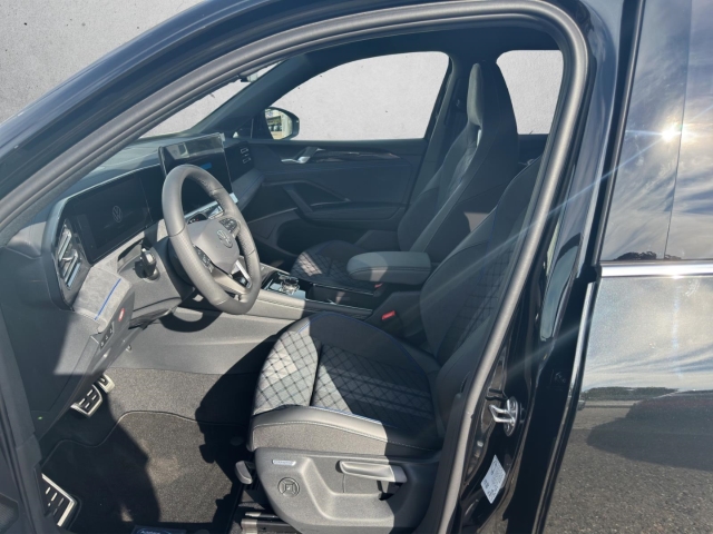 Tiguan R-Line 1,5 l eTSI OPF DSG*Navi*LED*RüKa*