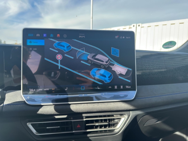 Tiguan R-Line 1,5 l eTSI OPF DSG*Navi*LED*RüKa*