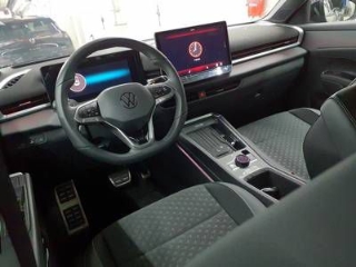 T-Roc R-Line 1.5 eTSI*Navi*LED*RüKa*SHZ*ACC*