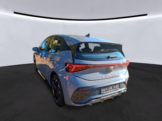 Born 62 kWh*Navi*LED*ACC*SHZ*RüKa*