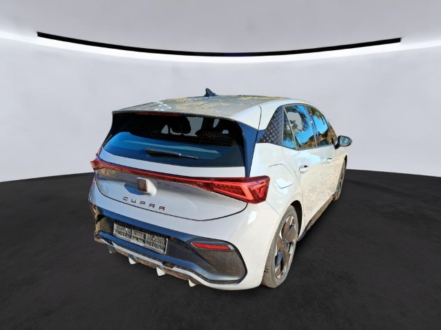 Born 62 kWh*Navi*LED*ACC*SHZ*RüKa*
