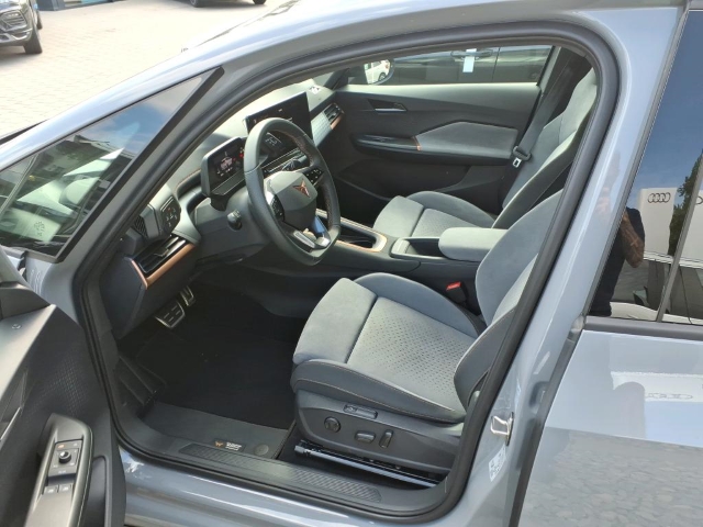 Born 62 kWh Dynamic*Navi*LED*ACC*RüKa*SHZ*