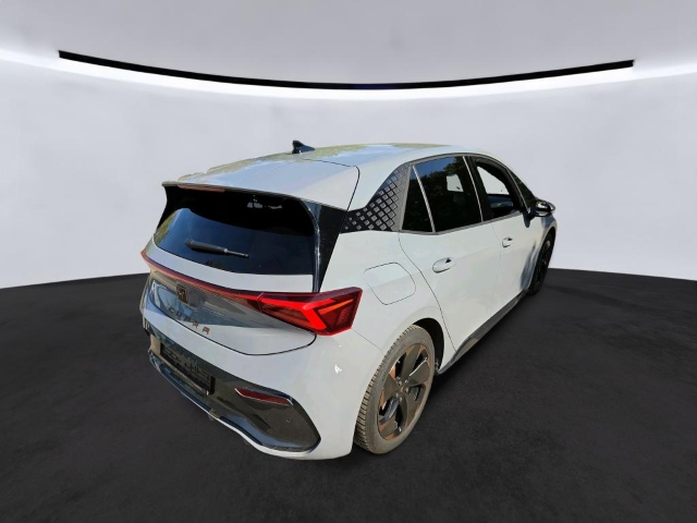 Born 62 kW Dynamic*Navi*LED*RüKa*SHZ*ACC*