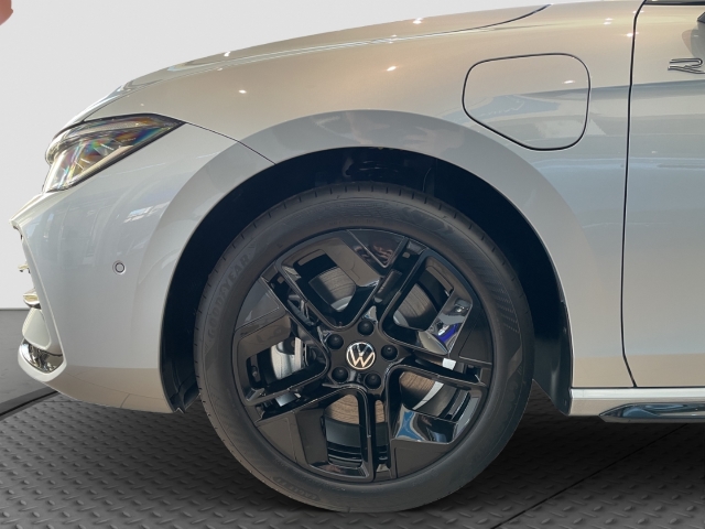 Passat Variant 1.5 TSI eHybrid R-Line*PANO*AHK*