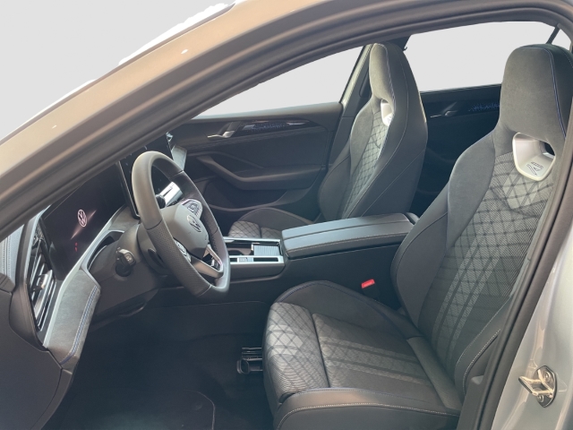Passat Variant 1.5 TSI eHybrid R-Line*PANO*AHK*