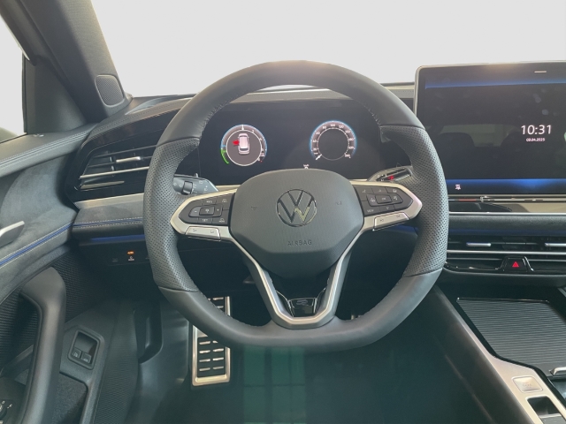 Passat Variant 1.5 TSI eHybrid R-Line*PANO*AHK*